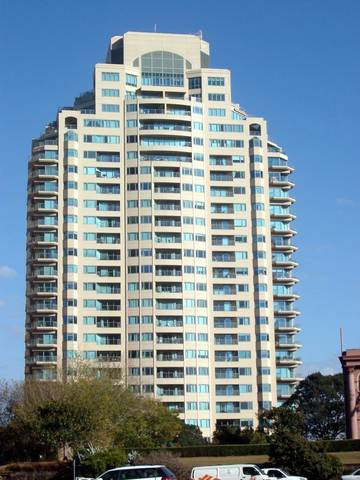 JUST SOLD!
ULTIMATE ONE BEDROOM in NORTHERN CBD!
JUST SOLD! Picture 1