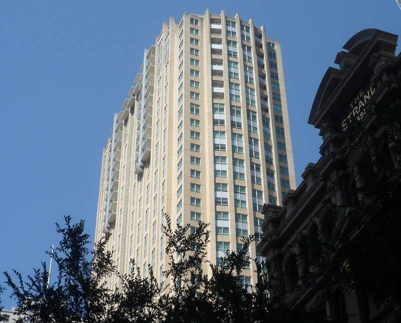 Swissotel/Tower Apartments - Private Residence on Level 31 Picture 2