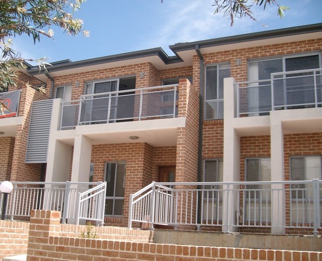 "BRAND NEW TOWNHOUSES" Picture 1
