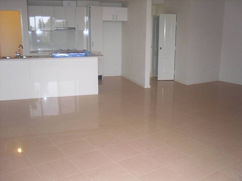 BRAND NEW!!! Picture 3