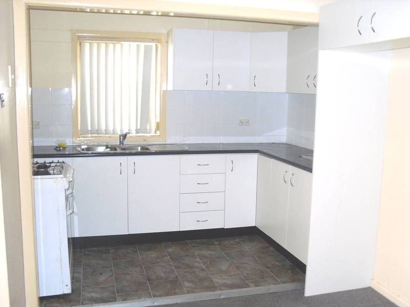 APPROX 800SQM Picture 2