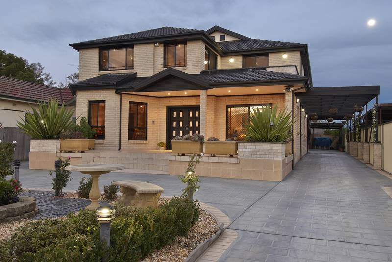 "SIMPLY DAZZLING" Picture 1