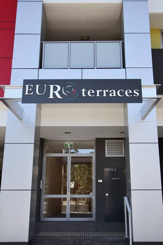 THE EURO TERRACES Picture 2