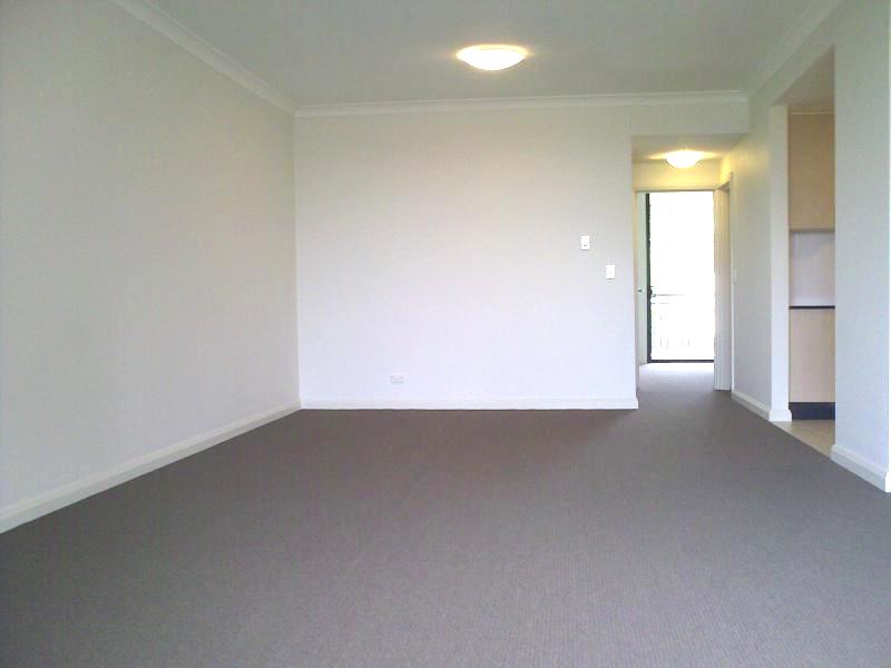 ONLY 3 YEARS OLD! Picture 2