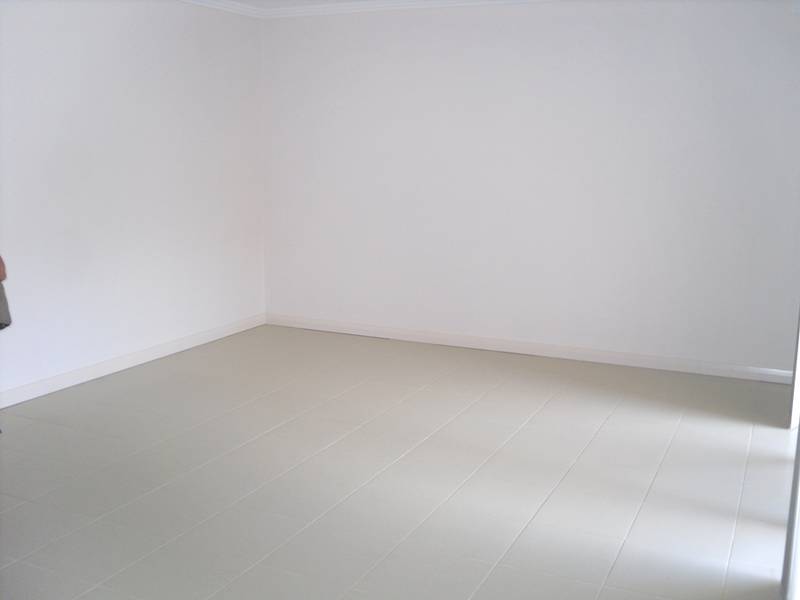 LYDBROOK GARDENS Picture 3