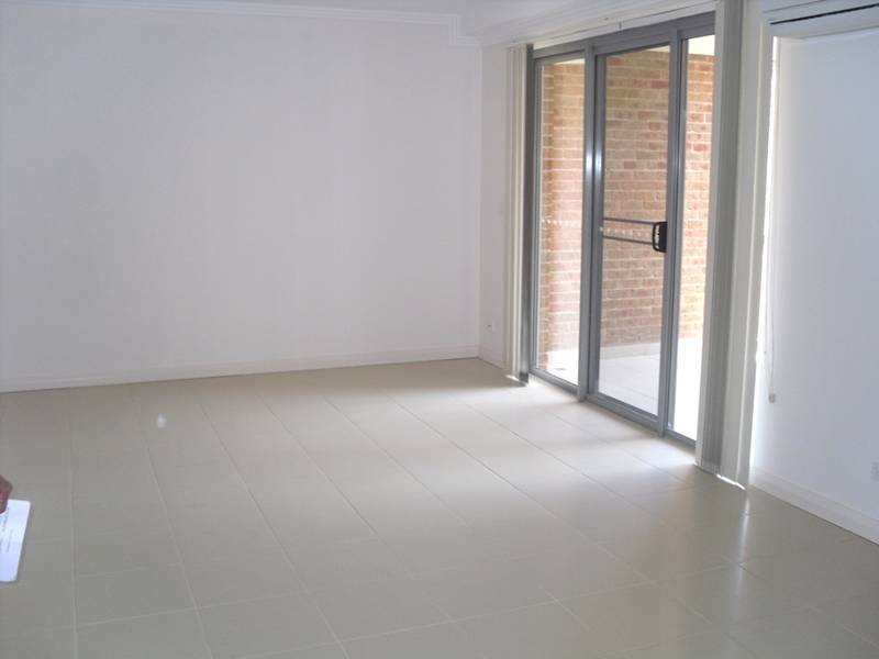 LYDBROOK GARDENS Picture 3