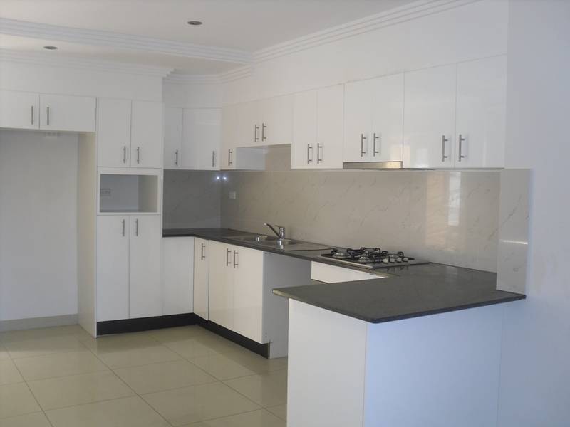 LOCATION CENTRAL Picture 3