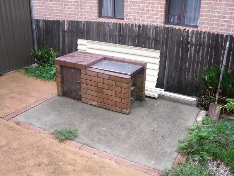 INCLUDES WATER + ELECTRCITY Picture 3