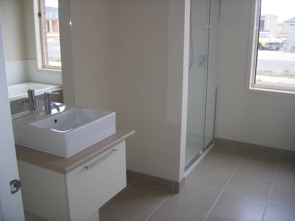 BRAND NEW STYLISH HOME!! Picture BRAND NEW STYLISH HOME!! Picture