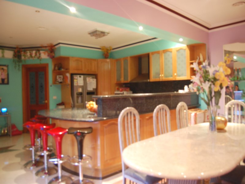 Quality City Views Lifestyle Picture 2