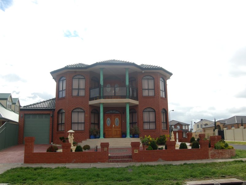 Quality City Views Lifestyle Picture 1