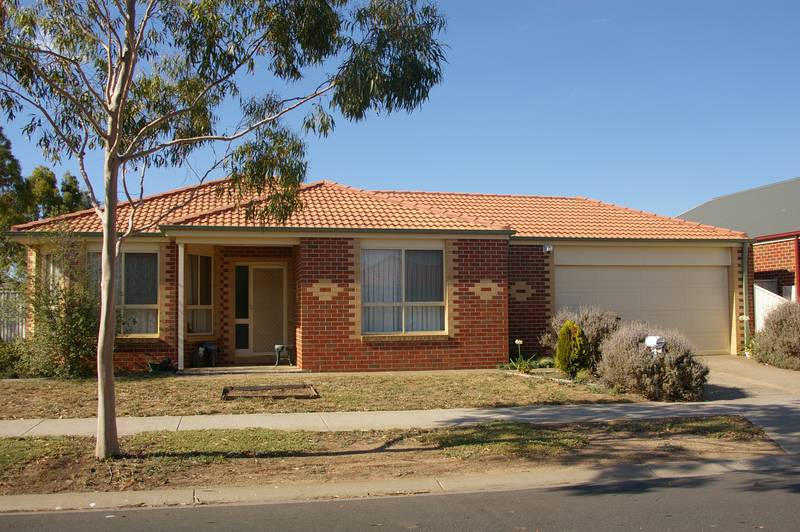 The Beauty of Easy Living! Picture 1