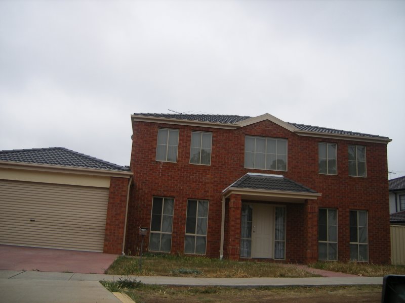 PERFECT FAMILY HOME!! Picture 1