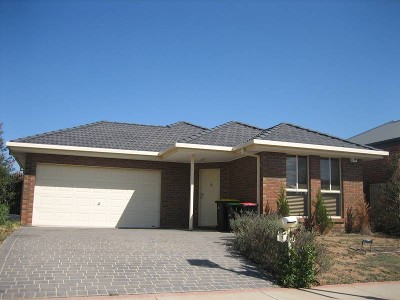 Immaculate 3 Bedroom Home Picture