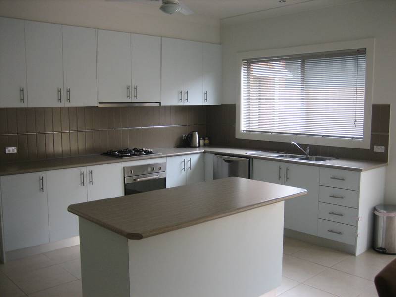 Perfect Location and Family Home!! Picture