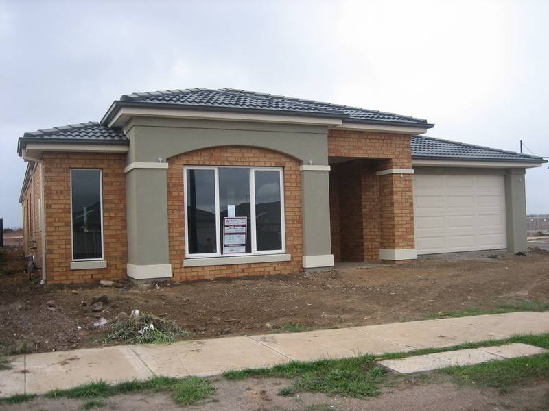 Brand New Family Home with all the Extras. Picture