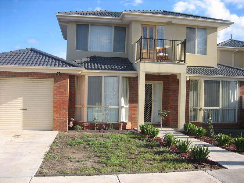 Location Location!! Picture 1