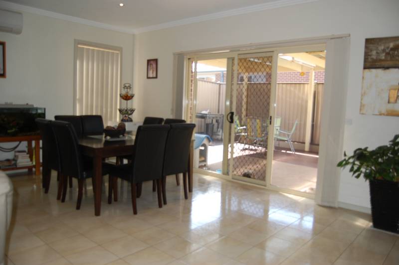 Modern Lifestyle Low On Maintenance. Picture 3