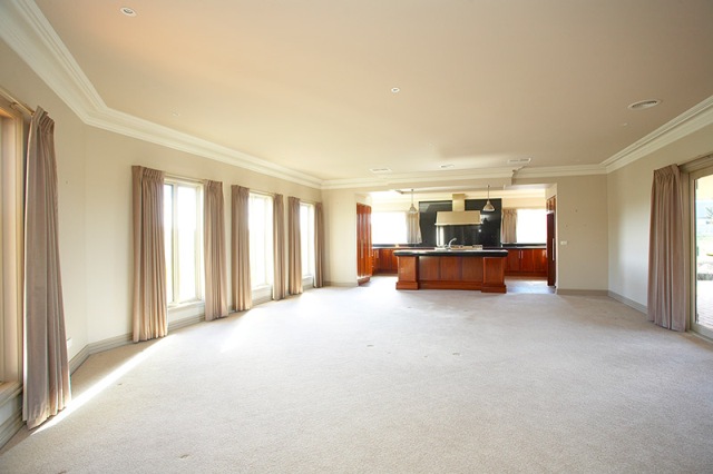 Situated Between Witchmont & The Windmill Picture 2