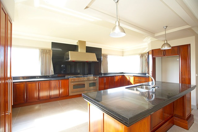 Situated Between Witchmont & The Windmill Picture 3