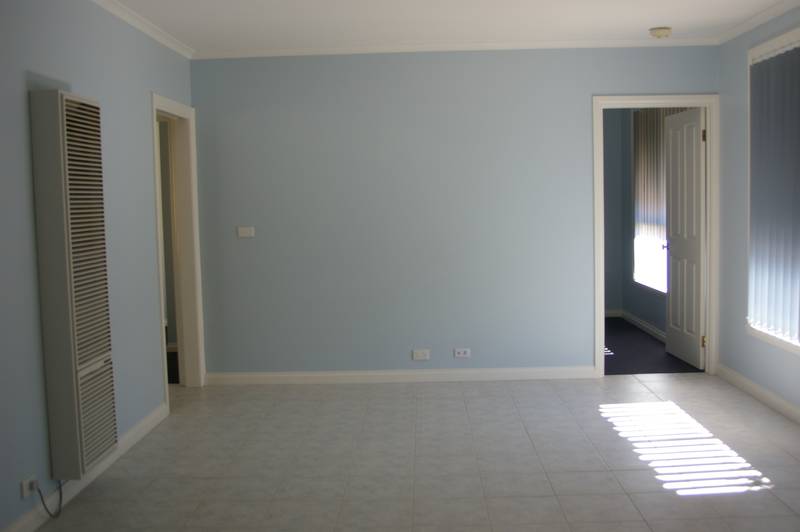 Cosy 2 bedroom unit!! Picture 3