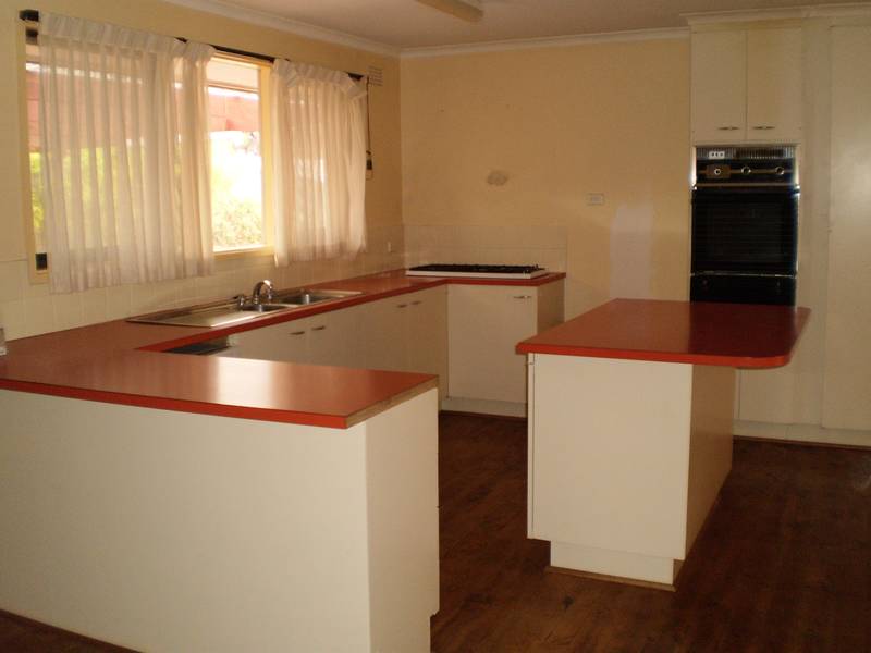 Well presented 3 bedroom home!!!! Picture 2