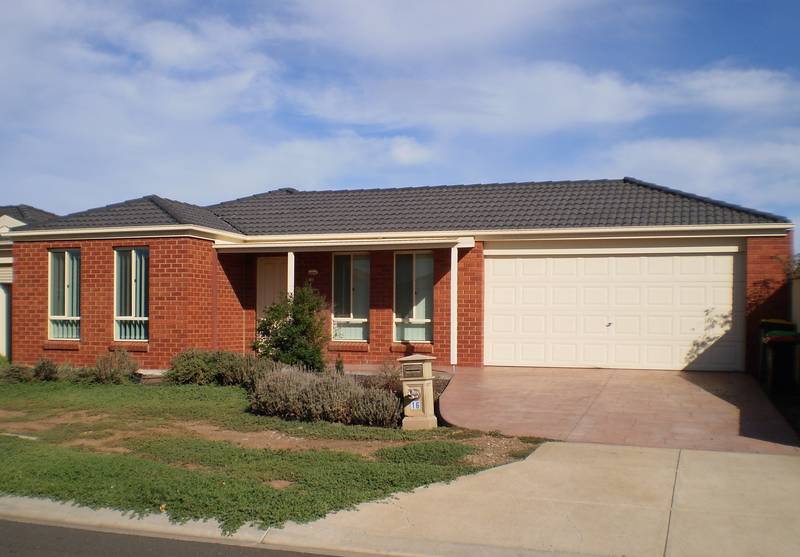 3 BEDROOM HOME Picture 1