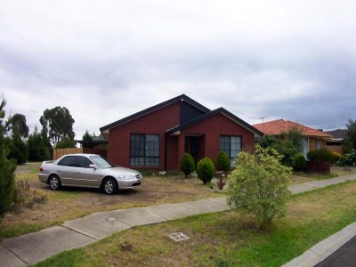 WELL MAINTAINED 3 BEDROOM HOME Picture WELL MAINTAINED 3 BEDROOM HOME Picture