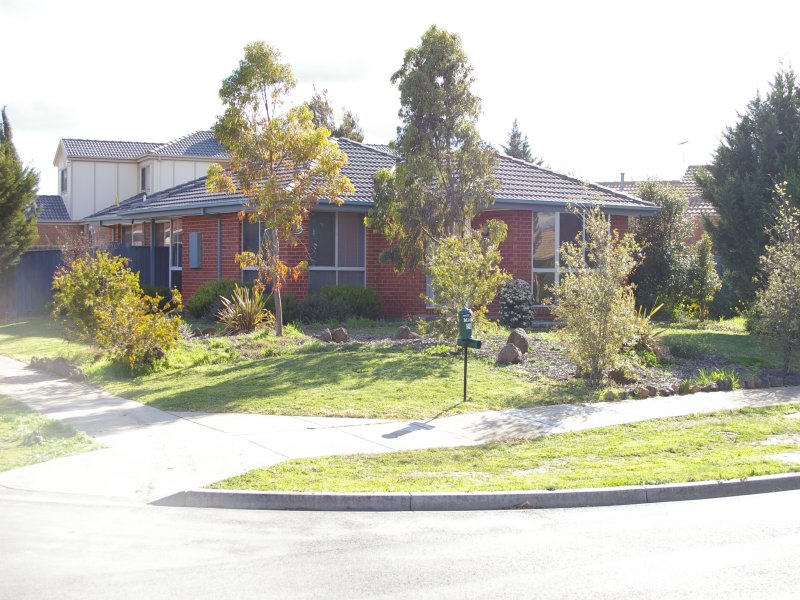 FAMILY HOME WITH PLENTY OF ROOM Picture 1