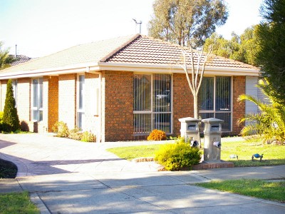 COSY 3 BEDROOM UNIT Picture COSY 3 BEDROOM UNIT Picture