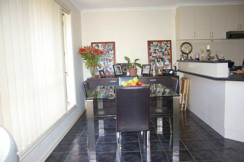 Immaculate & Cozy! Picture 3