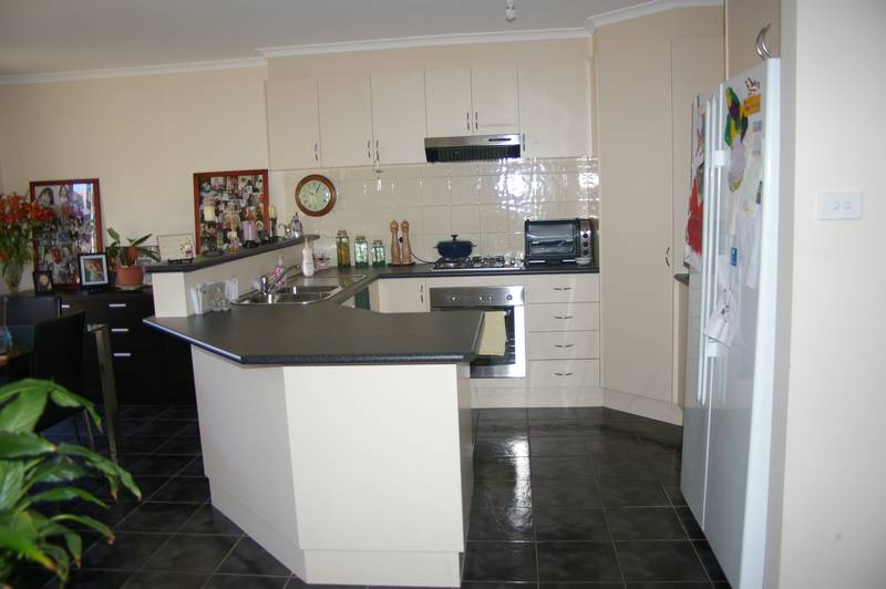 Immaculate & Cozy! Picture 2