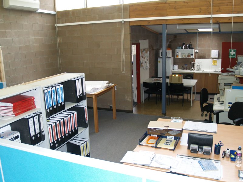 IDEAL INVESTMENT- SOLID TENANTS Picture 3