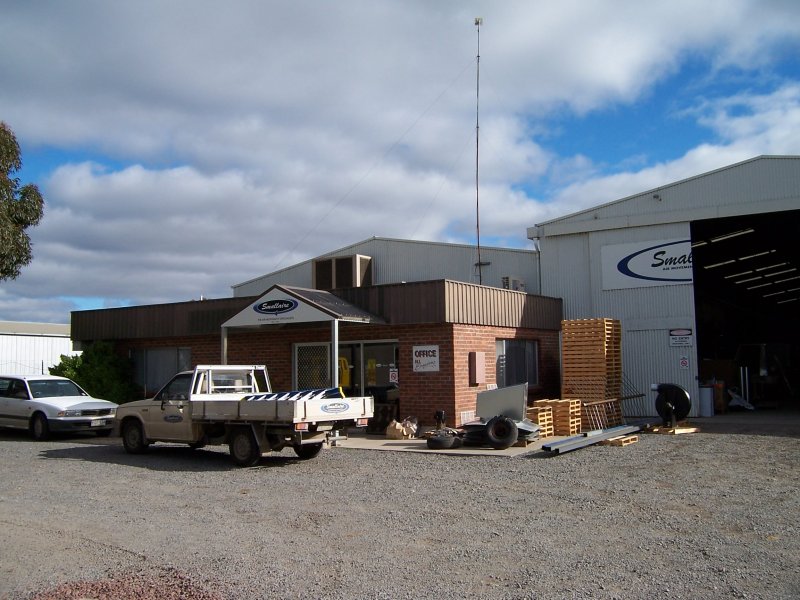 INDUSTRIAL SHED & OFFICE COMPLEX Picture