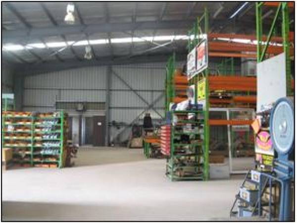 SUBSTANTIAL INDUSTRIAL SITE Picture 3