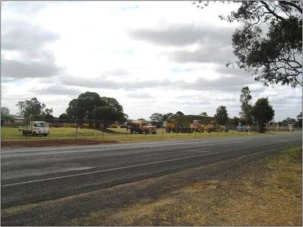 SUBSTANTIAL INDUSTRIAL SITE Picture 1