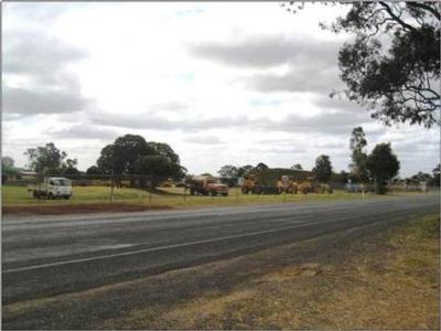 SUBSTANTIAL INDUSTRIAL SITE Picture