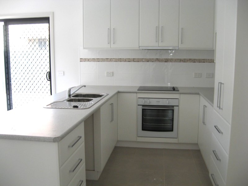 EXECUTIVE LIVING- CLOSE TO CBD Picture 3