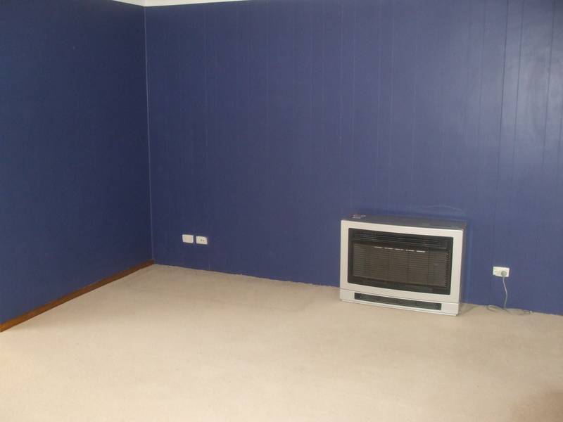 LARGE 4 BEDROOM HOME Picture