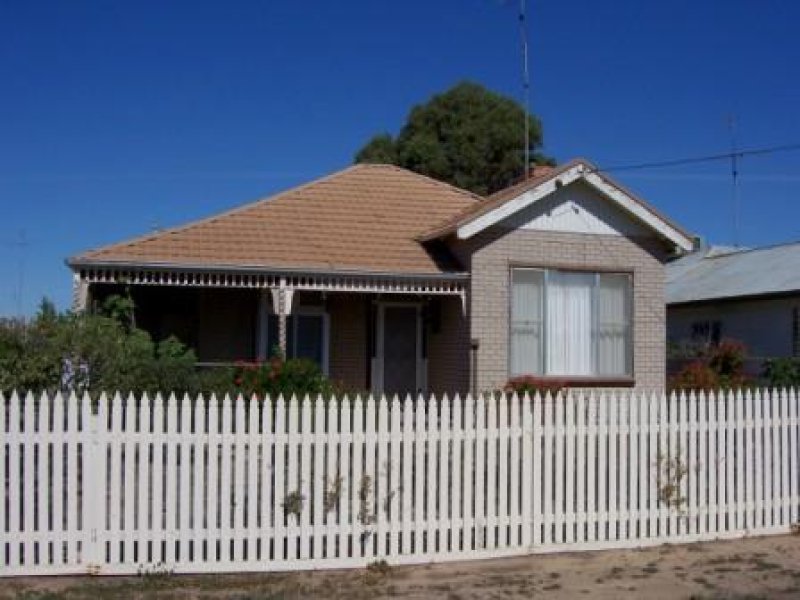 WELL LOCATED NEAT 2 BEDROOM HOME Picture 1