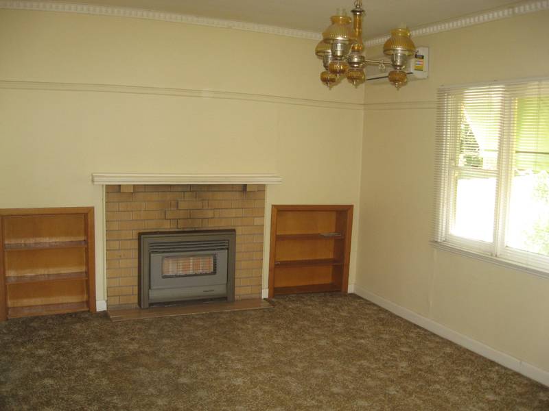 UNDER OFFER / UNDER CONTRACT Picture 3