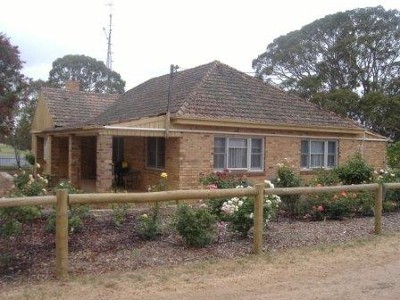 QUIET RURAL LIVING IN GOROKE Picture