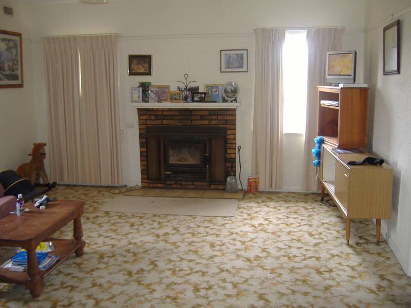 QUIET RURAL LIVING IN GOROKE Picture 3