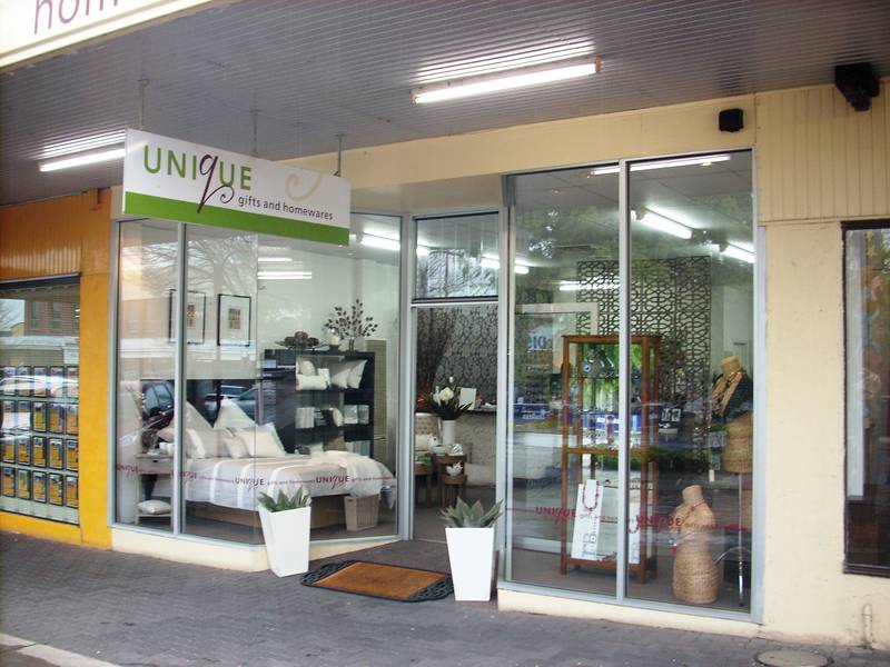 ONE OF THE BEST LOCATIONS IN HORSHAM AVAILABLE TO LEASE Picture 1