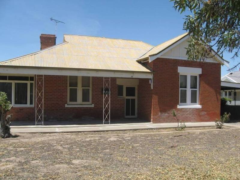 COMFORTABLE 3 BEDROOM HOME IN JEPARIT Picture 1