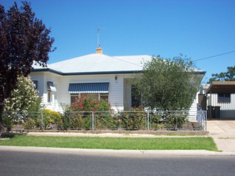 LOVELY HOME IN CENTRAL LOCATION. Picture 1