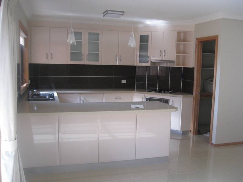 EXECUTIVE TOWNHOUSE FEDERATION ESTATE Picture EXECUTIVE TOWNHOUSE FEDERATION ESTATE Picture