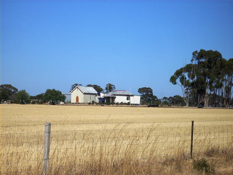 15 RURAL ACRES WITH A CHURCH Picture 3