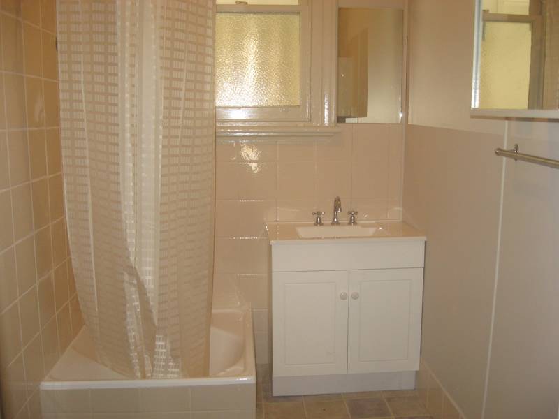 NEAT & TIDY HOME IN MURTOA Picture 3