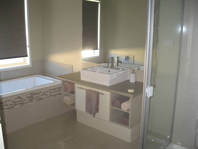 EXECUTIVE HOME Picture 3